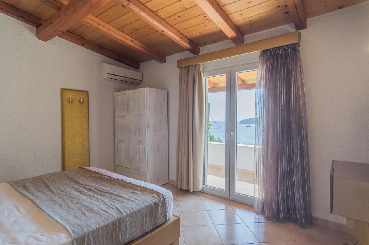 Villa Theodora View Apartments Polimnia Agios Georgios Pagon Exterior photo